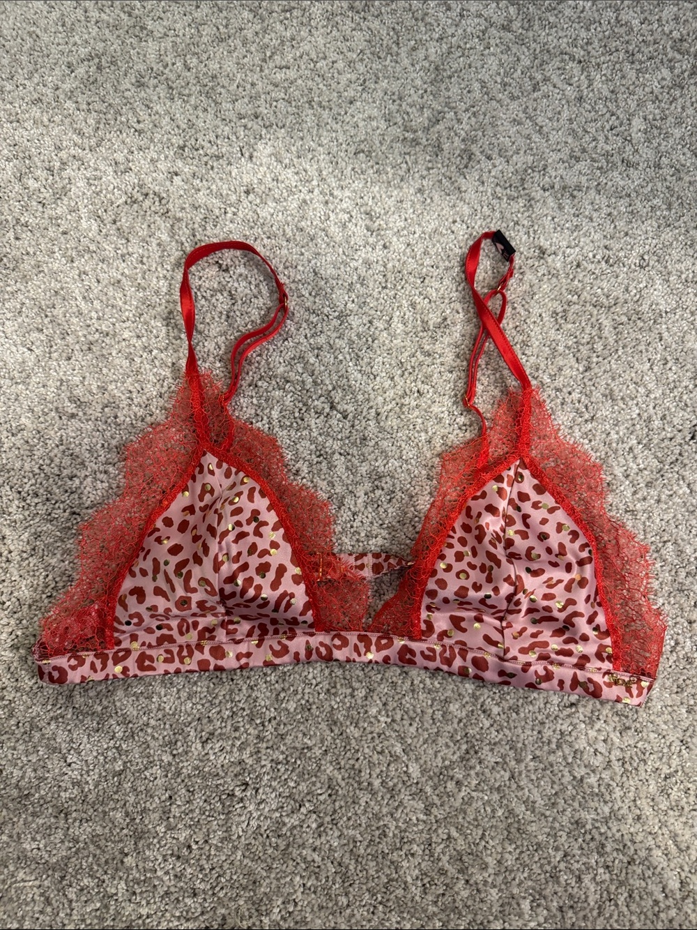 Victoria’s Secret Red Lace-Trim Pink Leopard Unlined Bra